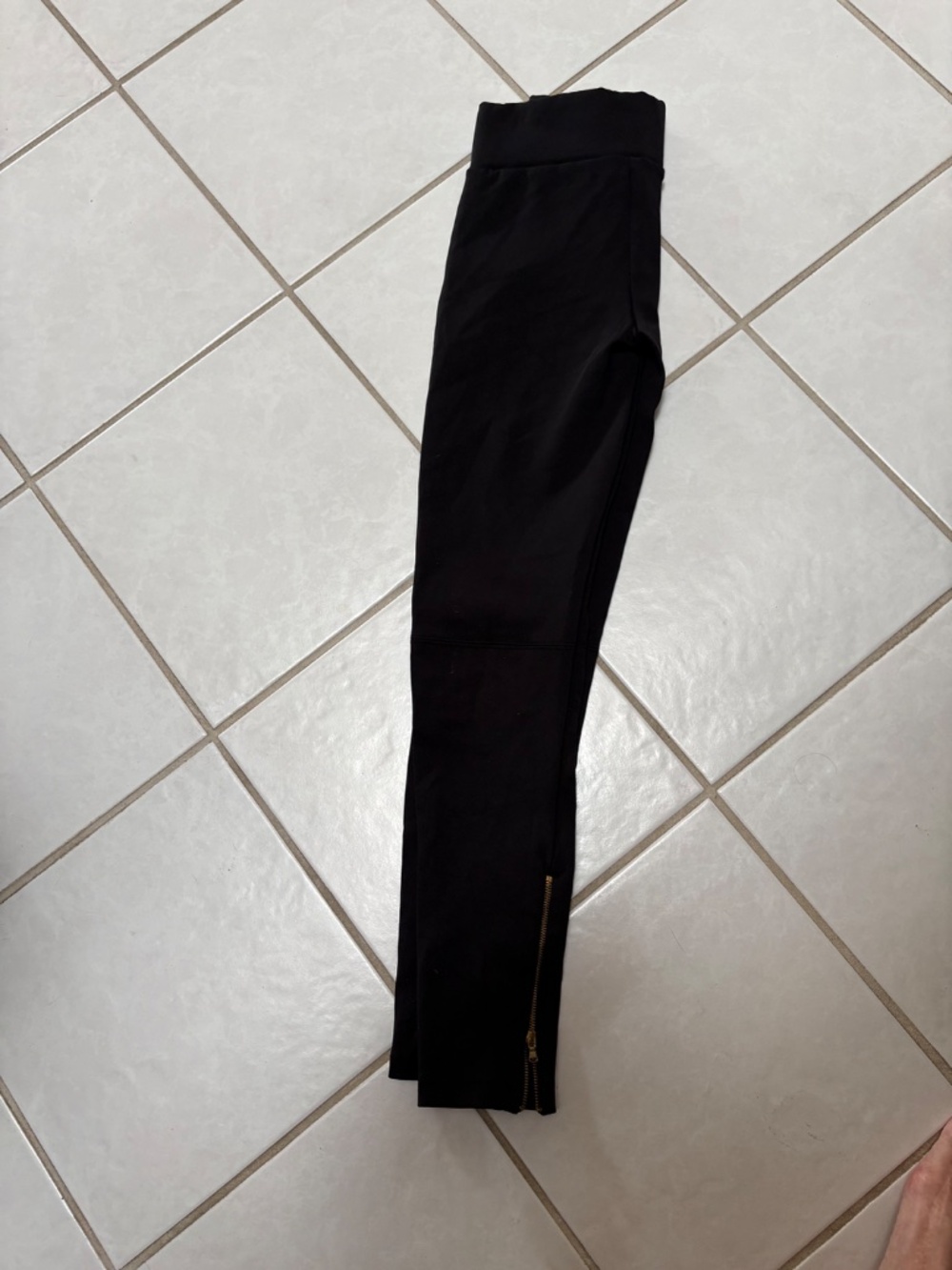 Zara Basic Pants - Picture 6 of 6